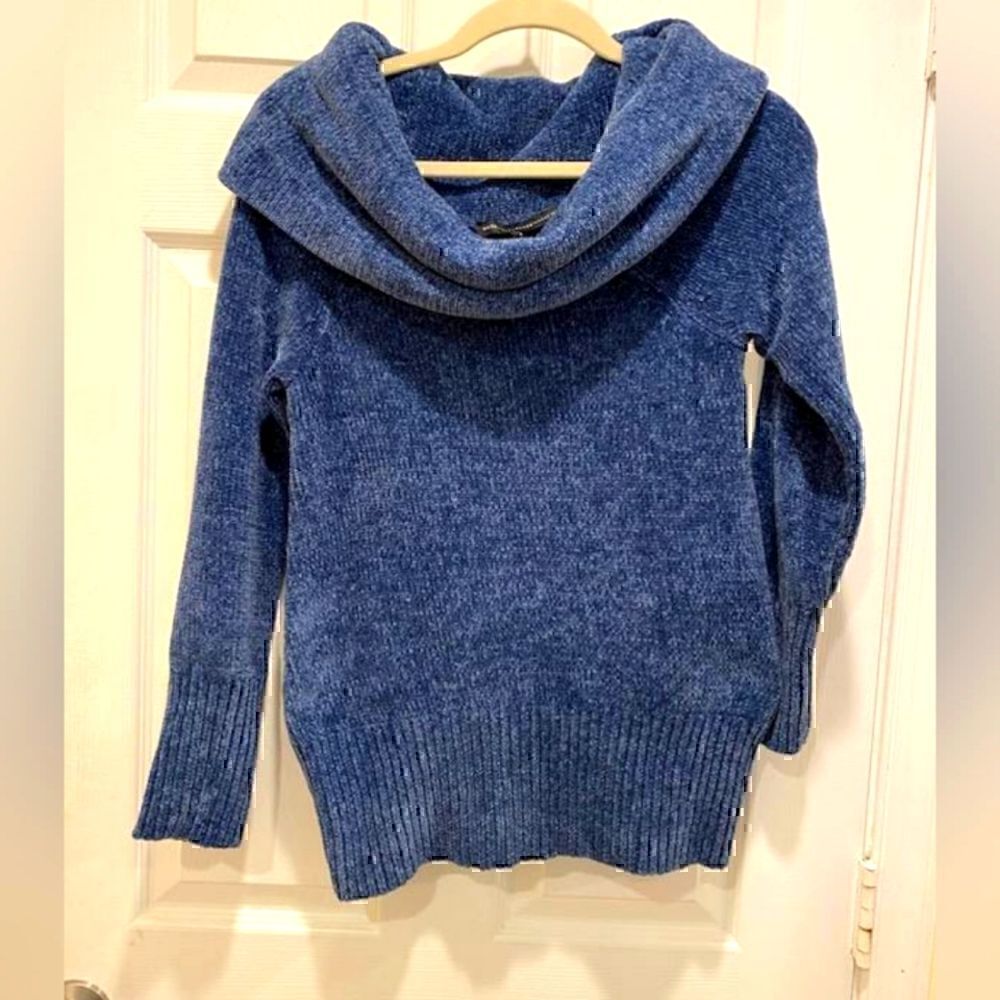 Whitehouseblackmarketcowlnecksweater,Women's Szs.Indigo